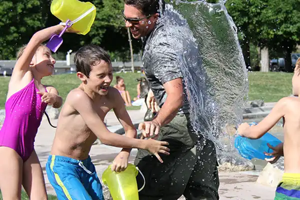 allée camping  de Visan